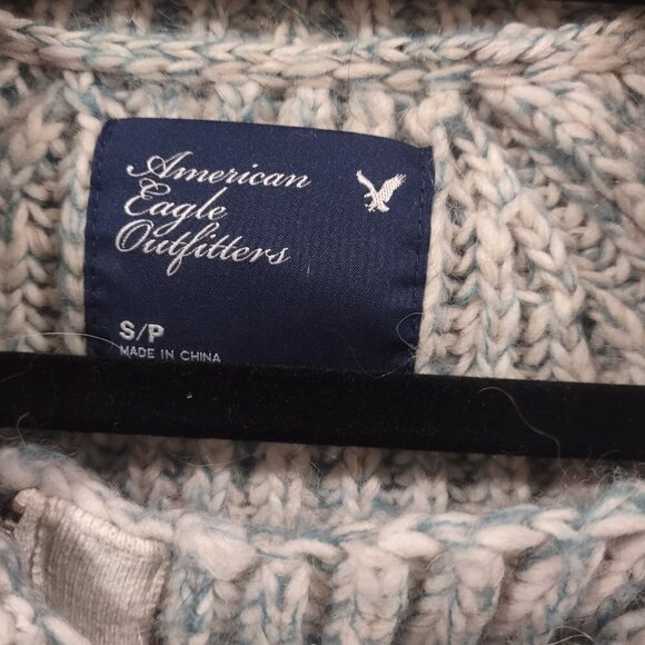 American Eagle Wool/Alpaca Blend Knit Sweater Size Small - Picture 2 of 4